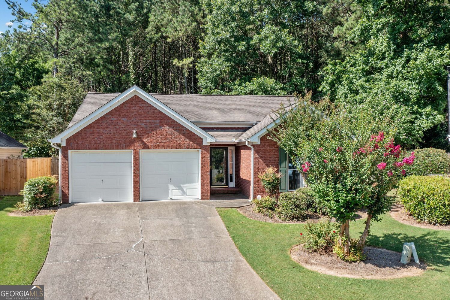 Come and see this One of a kind single story cottage on a large culdesac lot with over 100 feet of frontage on Rose Creek; This 3 bedroom/2 full bath home features an open living plan with larger kitchen and dining area; Split bedroom plan has lots of opportunities. Has LVT flooring throughout and newer interior paint, Great size family room with brick fireplace complete with gas starter; Great Natural light throughout the home. Two car attached garage with easy access to the interior of the home; Come enjoy your screened porch overlooking the fenced backyard with the private yard continuing to Rose Creek; Shopping and highly desired schools nearby!! Must see!!!!