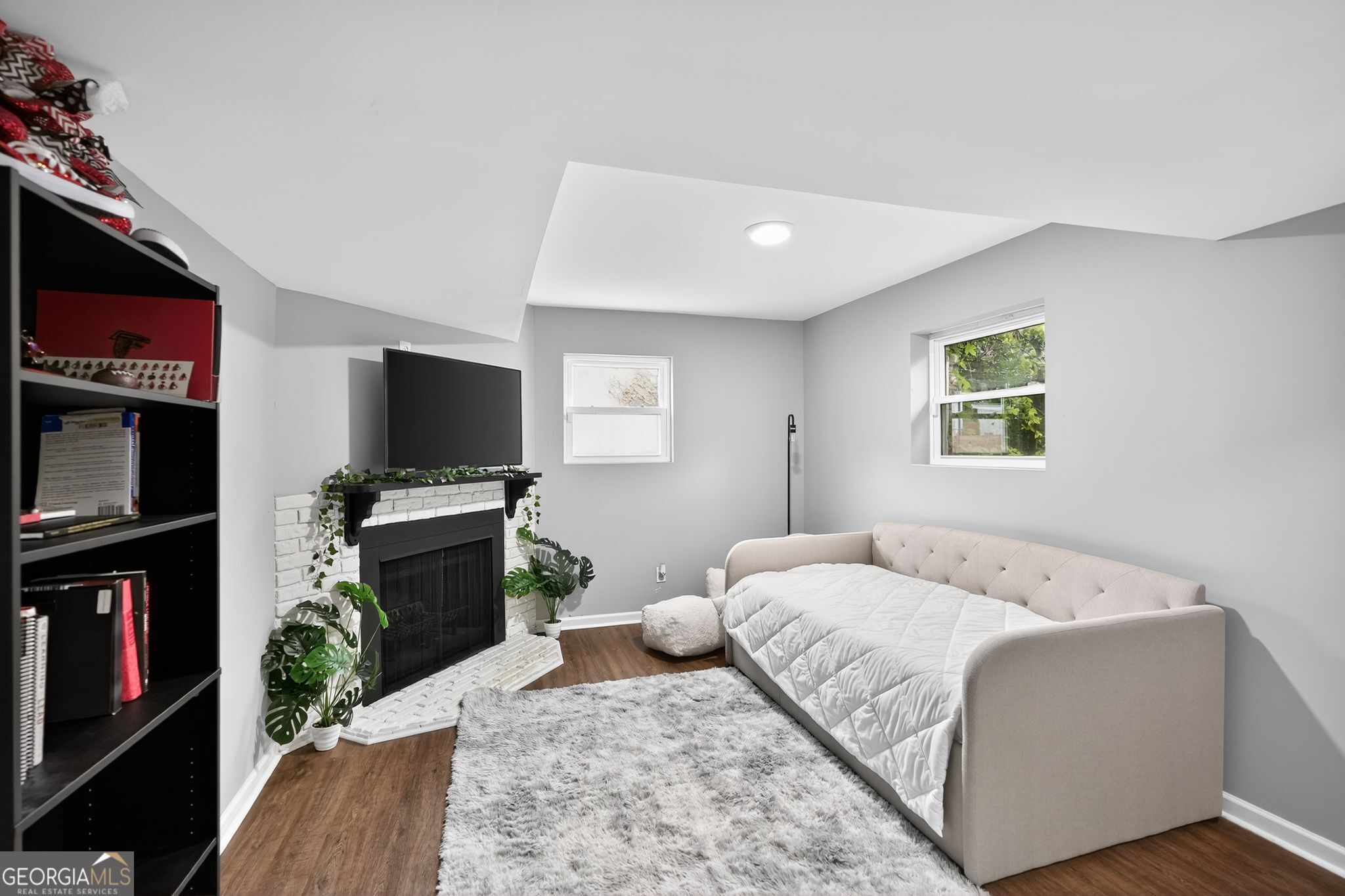 624 Village Lane DR SW