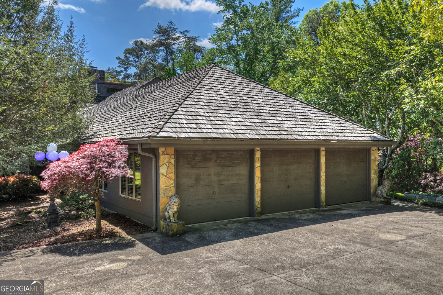 196 Westwoods DR