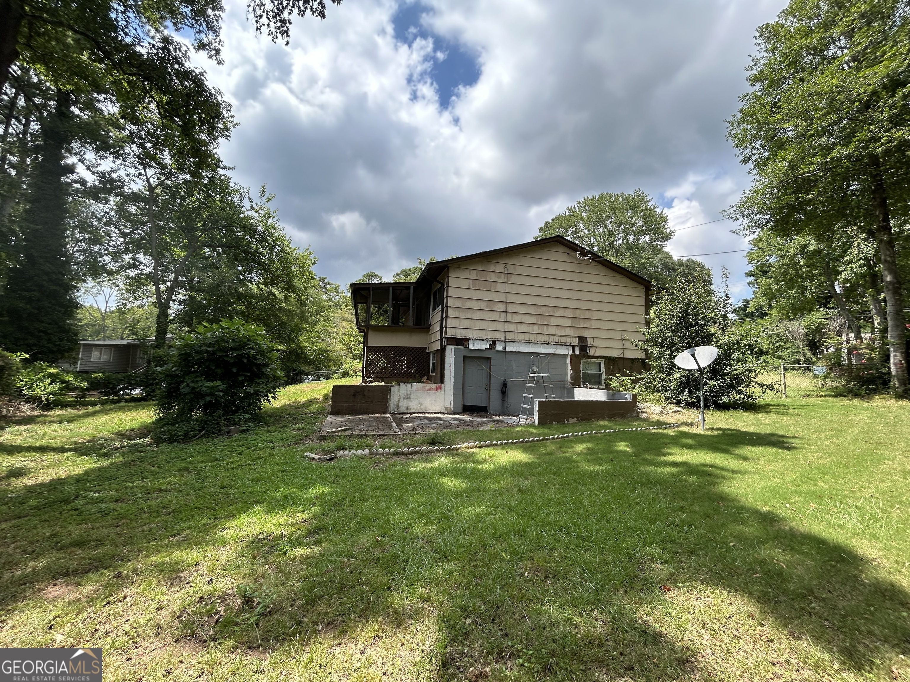 1332 Pineglen DR