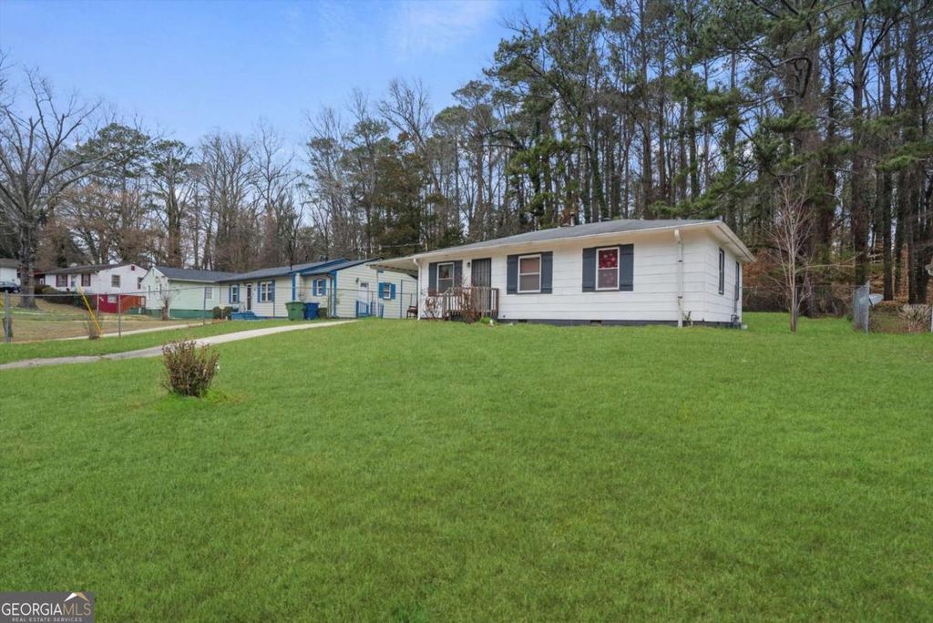 Photo of 3675 Bunker Hill Drive SW, Atlanta, GA 30331 (MLS # 10705804)