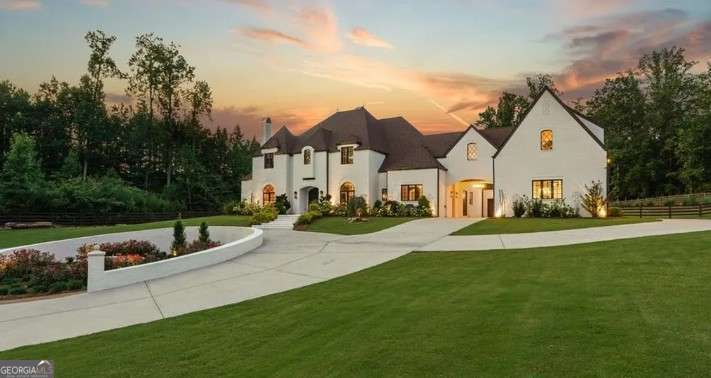 2242 Shoal Creek RD