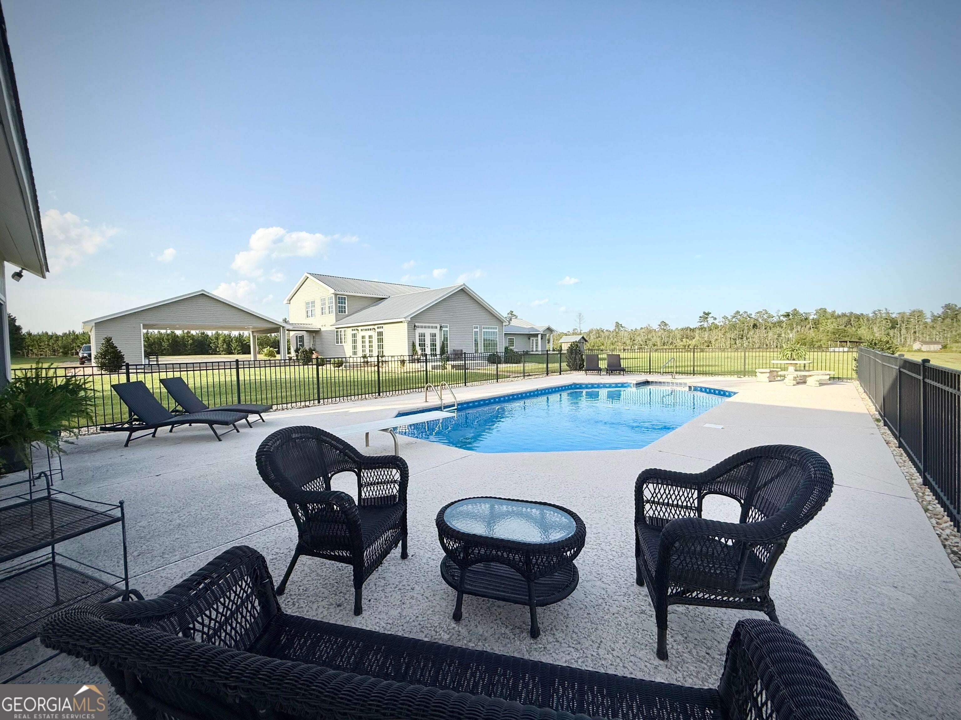 2495 Broxton HWY