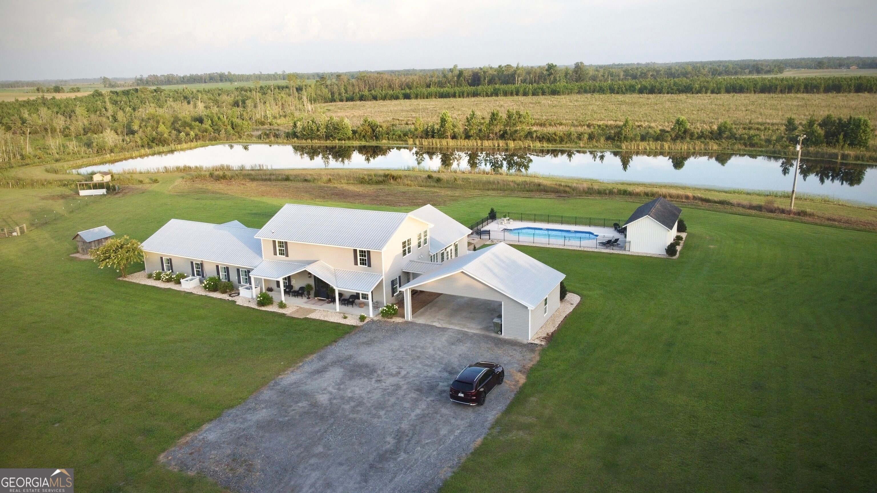 2495 Broxton HWY