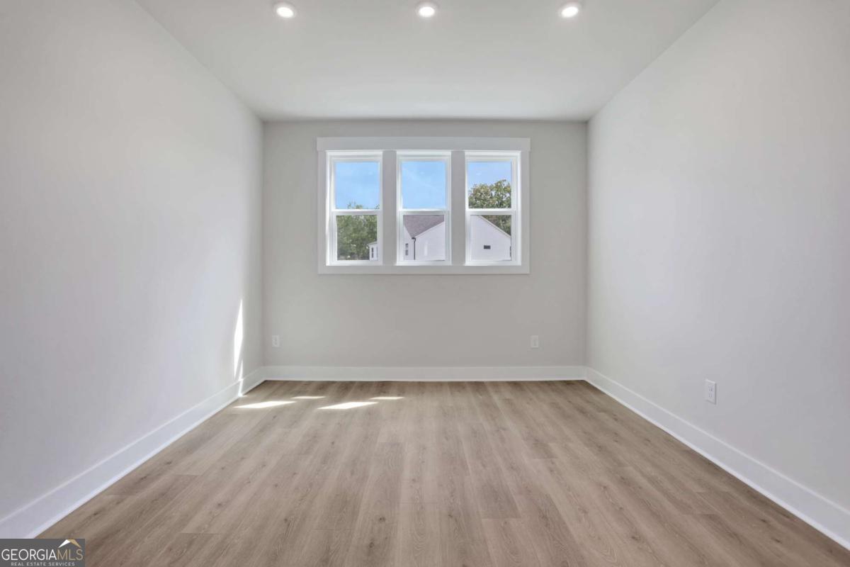 4152 Adler CIR 42