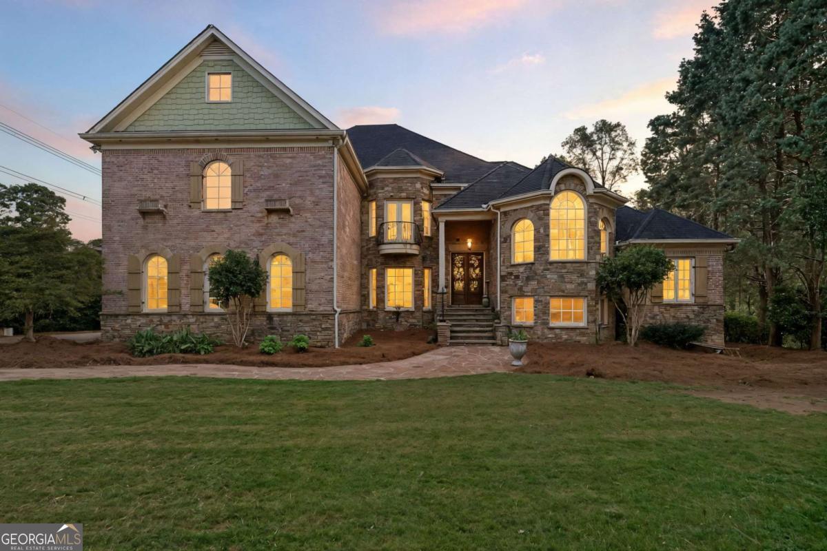 5290 Lower Roswell RD