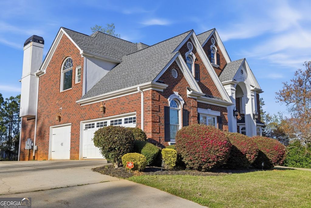 Photo of 5662 Tuxedo Drive, Douglasville, GA 30135 (MLS # 10730293)