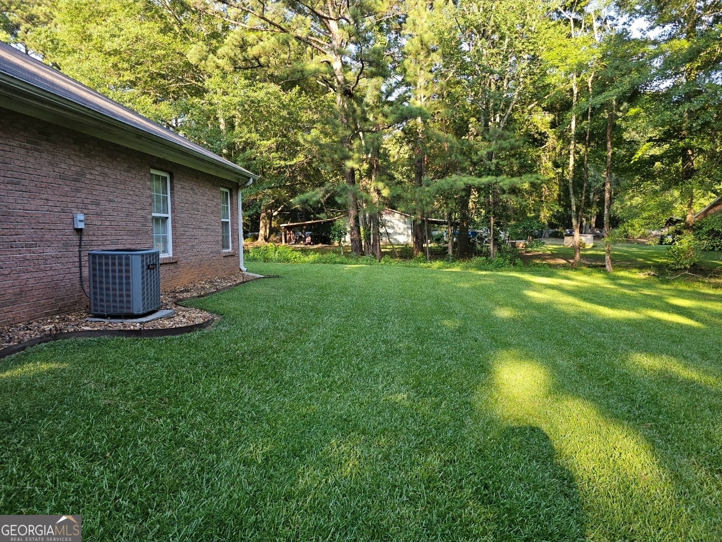 633 Senoia RD B