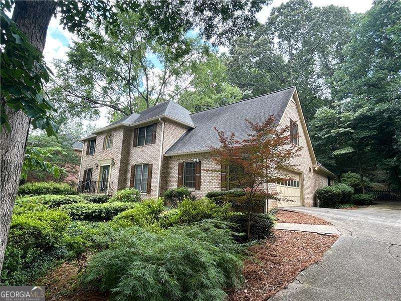 4116 River Cliff Chase SE