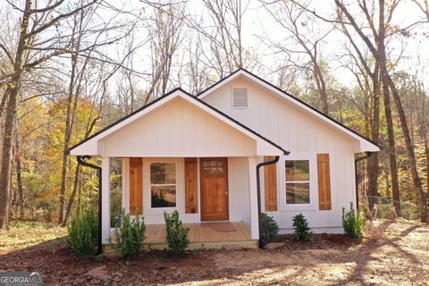 A home in Mount Airy