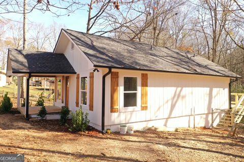 A home in Mount Airy