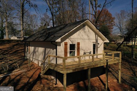 A home in Mount Airy