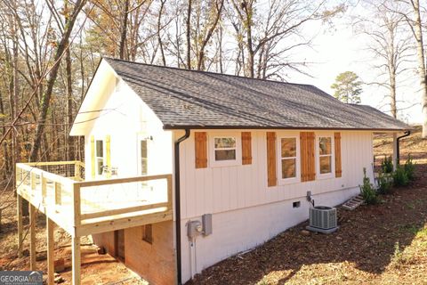 A home in Mount Airy