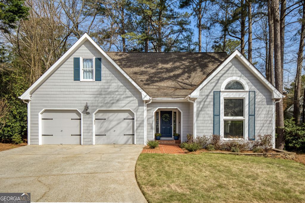 Photo of 3750 Spinnaker Circle, Alpharetta, GA 30005 (MLS # 10718337)