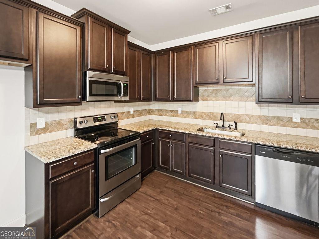 Photo of 139 Kennedy Boulevard, Jackson, GA 30233 (MLS # 10666657)