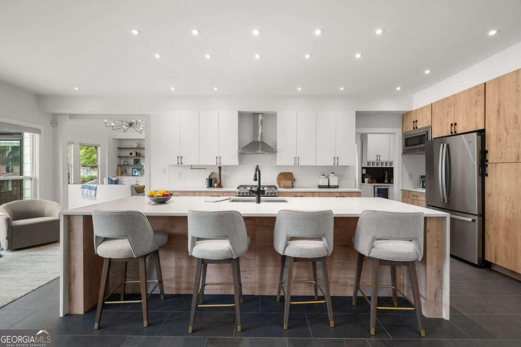 Photo of 1210 Pine Grove Avenue NE, Brookhaven, GA 30319 (MLS # 10728721)