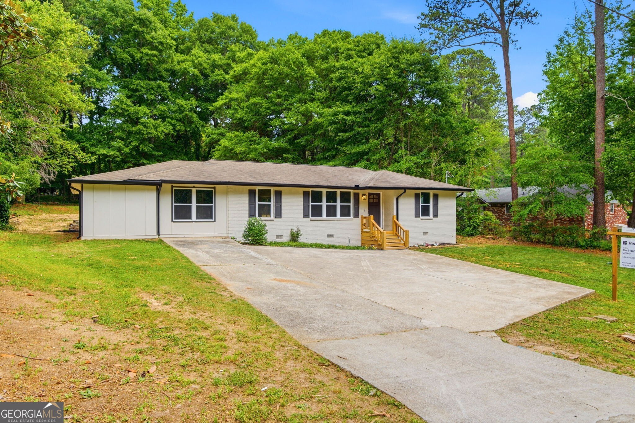 4200 Pinetree DR