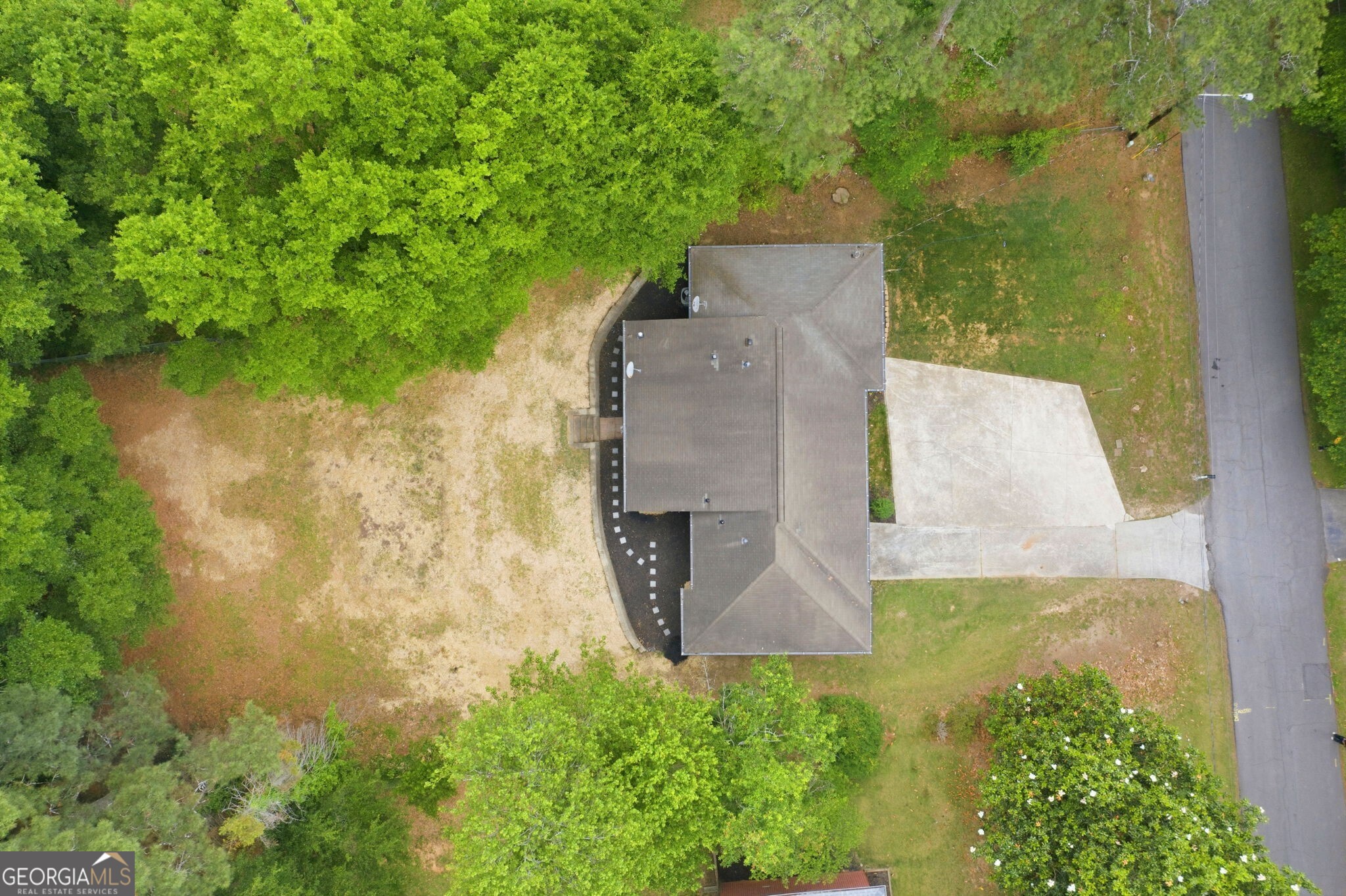 4200 Pinetree DR