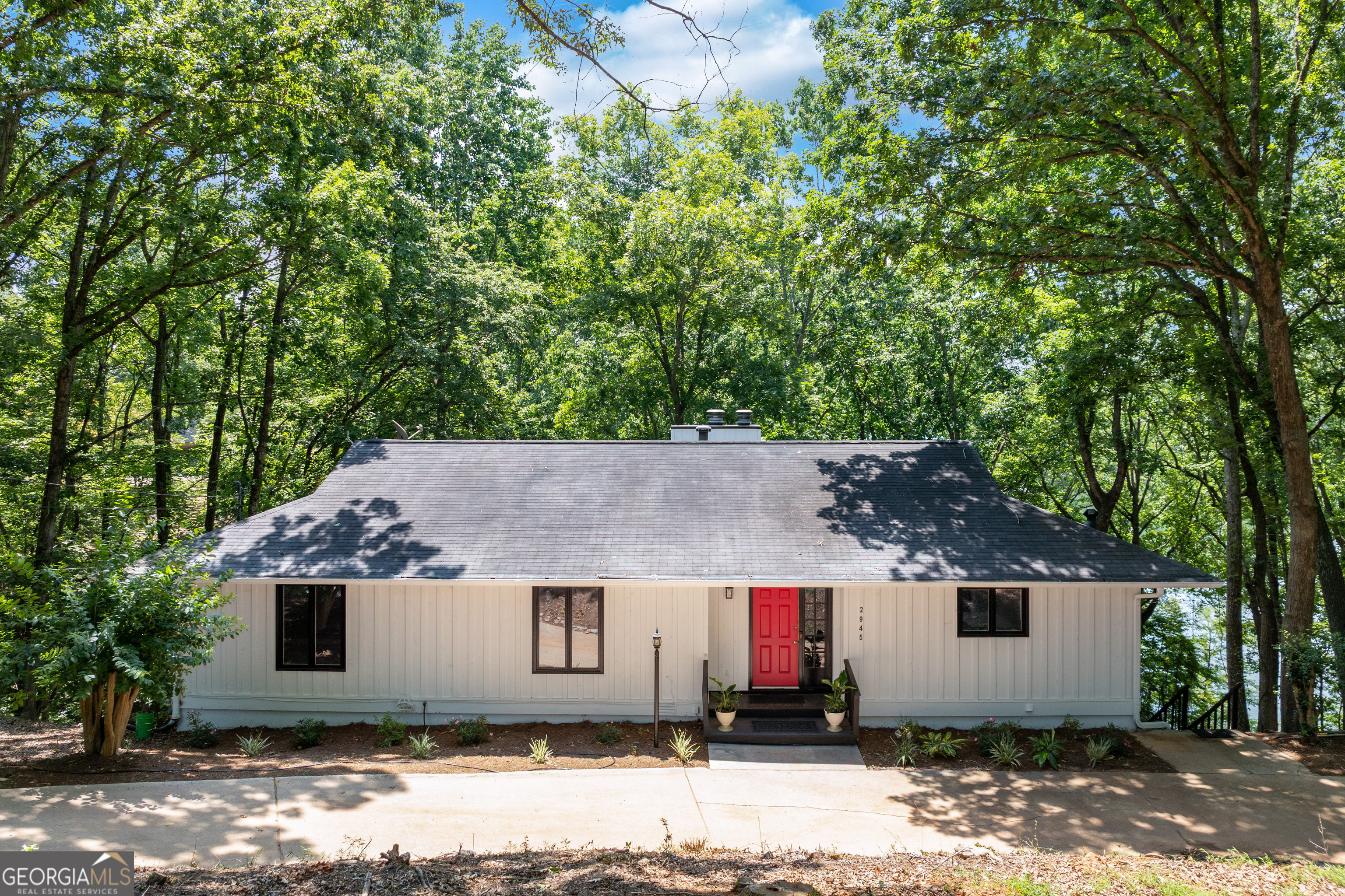 2945 Thompson Mill RD