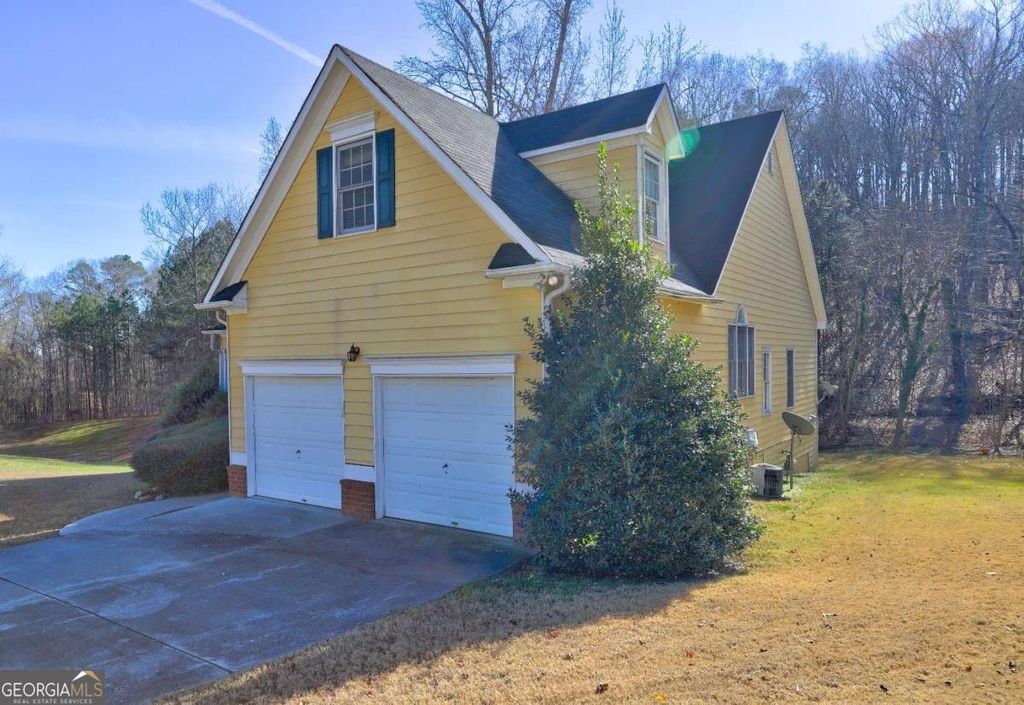 Photo of 8 Crestview Lane SE, Rome, GA 30161 (MLS # 10661800)