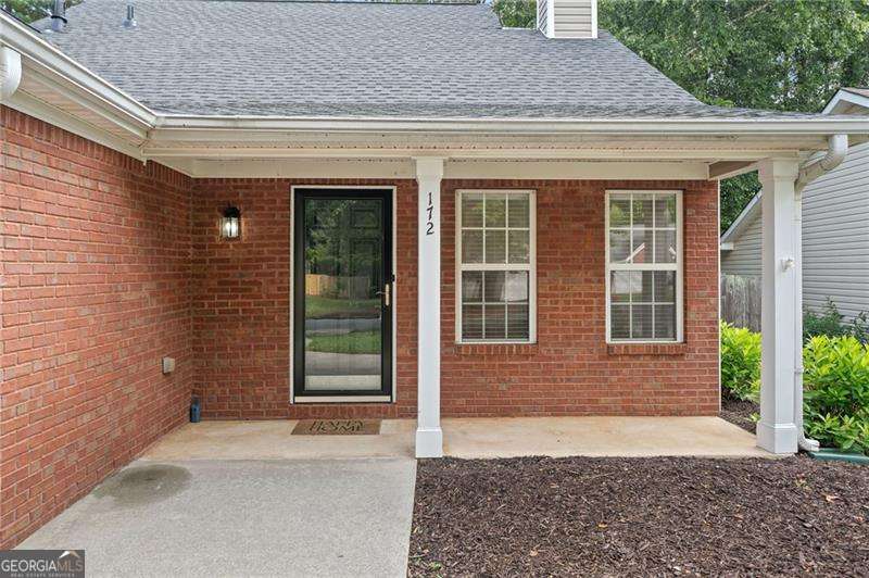172 Stoneforest DR