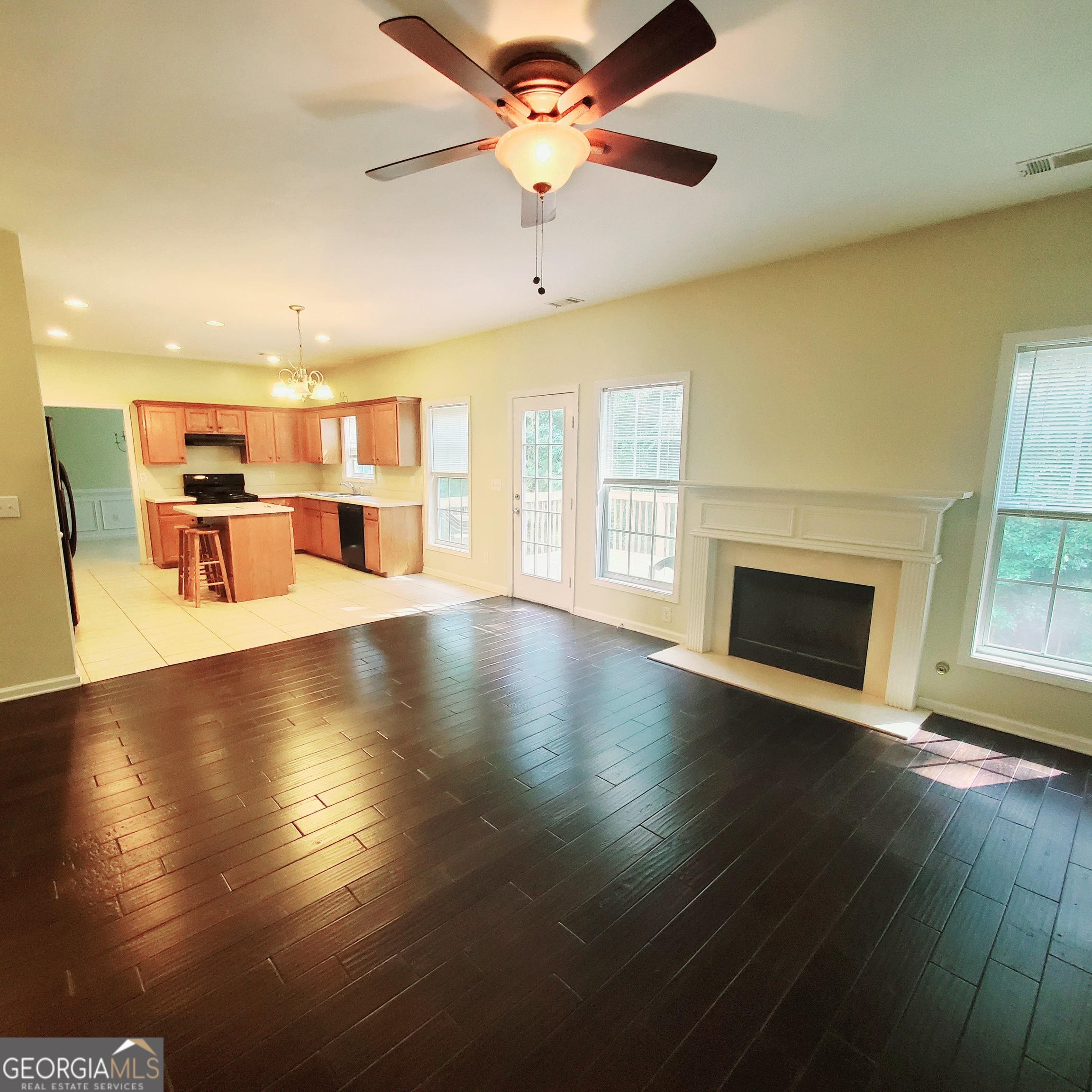 Buford, Georgia 30519, United States, 4 Bedrooms Bedrooms, ,3 BathroomsBathrooms,Residential,Active,188599