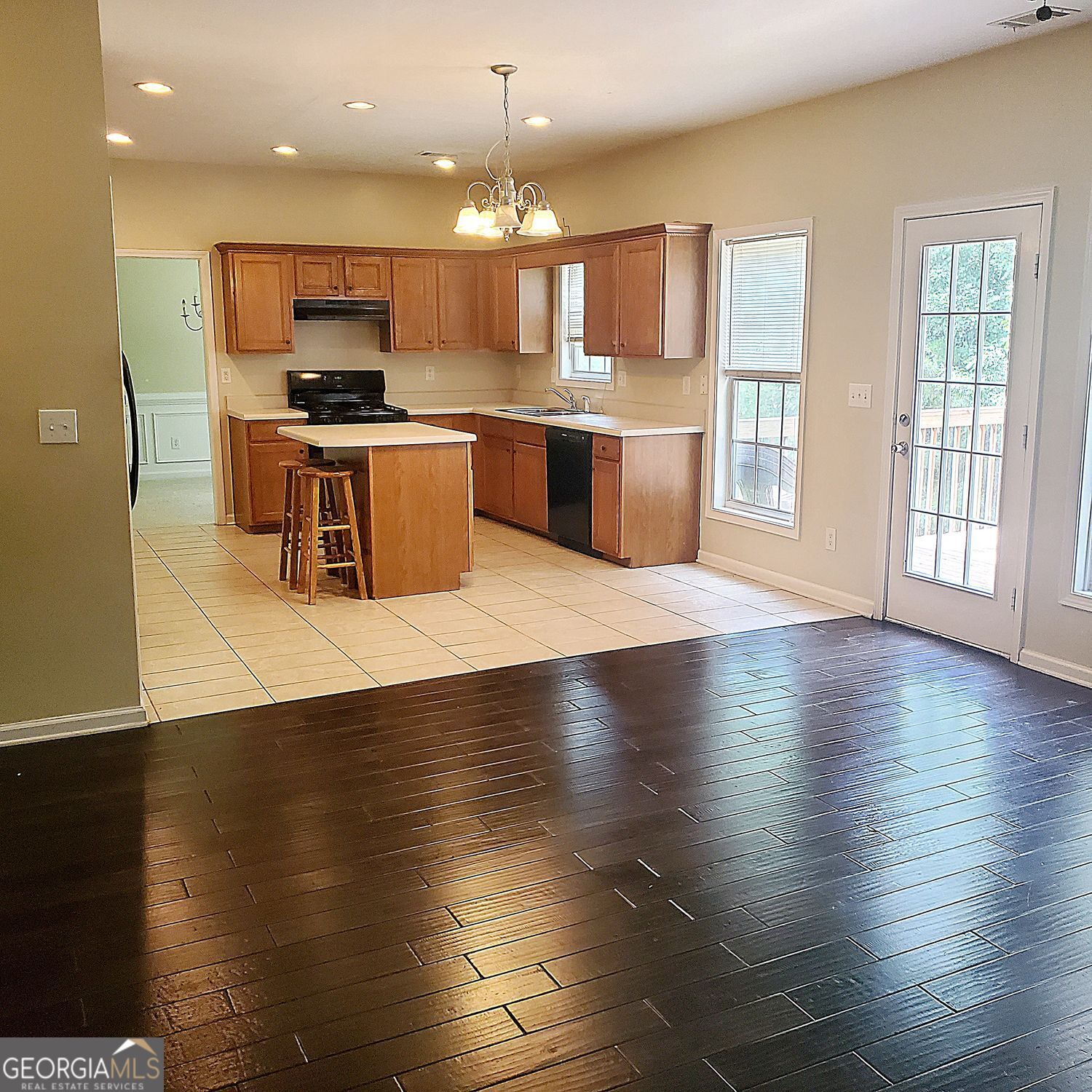 Buford, Georgia 30519, United States, 4 Bedrooms Bedrooms, ,3 BathroomsBathrooms,Residential,Active,188599