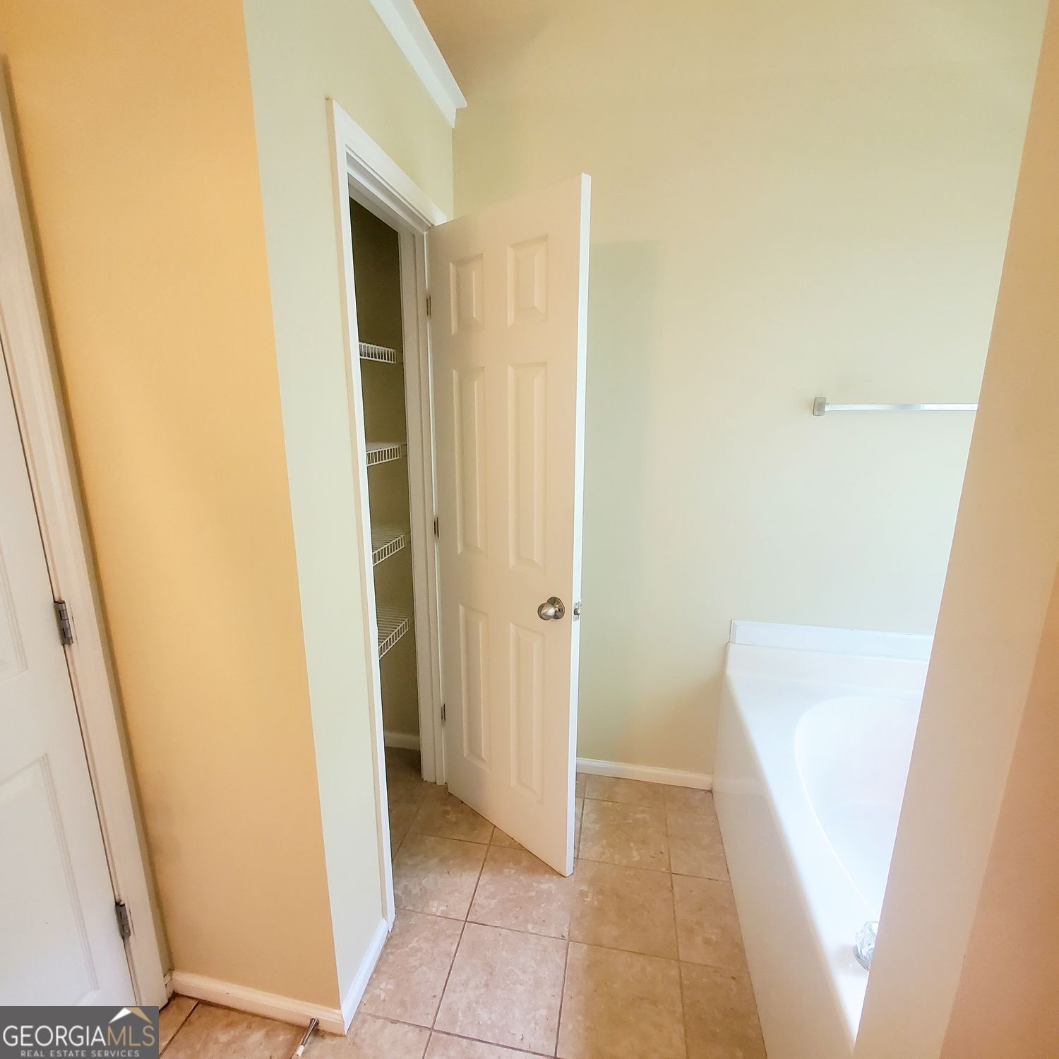 Buford, Georgia 30519, United States, 4 Bedrooms Bedrooms, ,3 BathroomsBathrooms,Residential,Active,188599