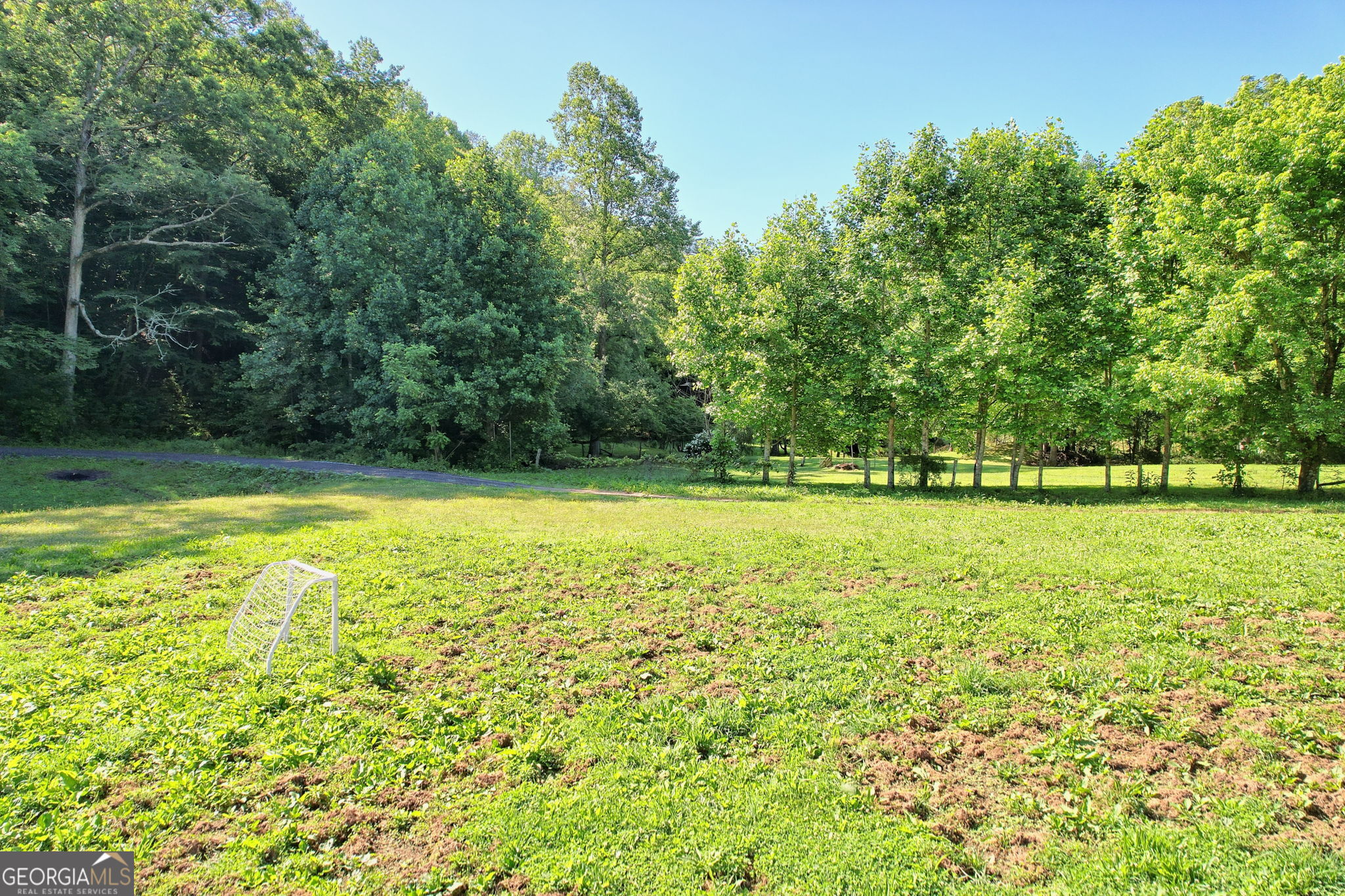 1068 Coleman River RD
