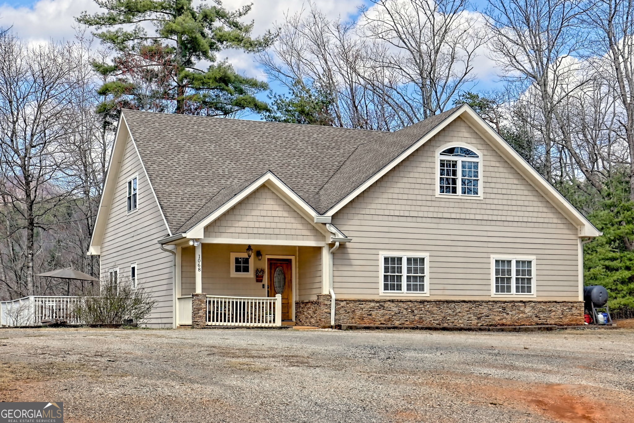 1068 Coleman River RD