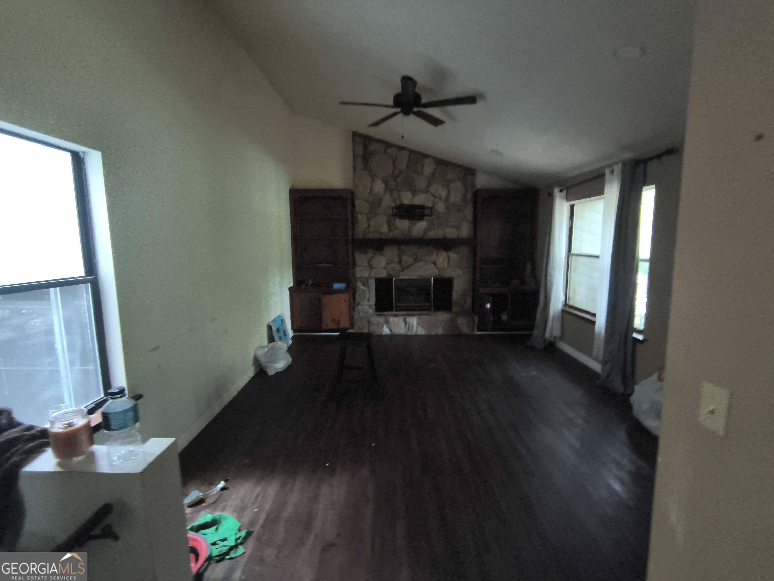 6717 Live Oak LN