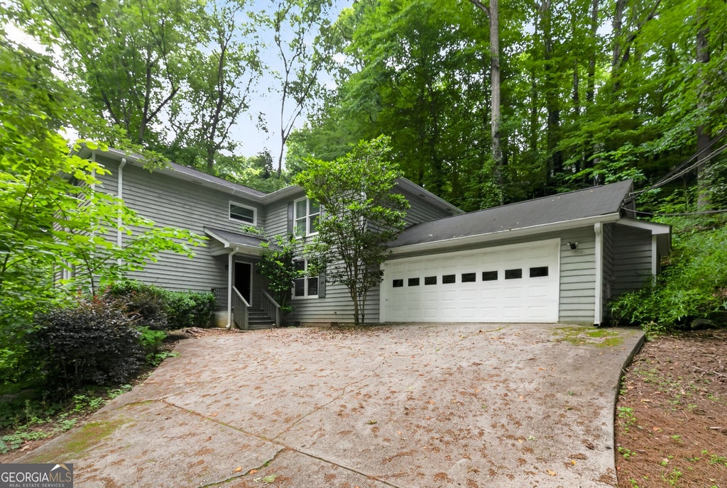 Photo of 7127 Riverside Drive, Atlanta, GA 30328 (MLS # 10782169)