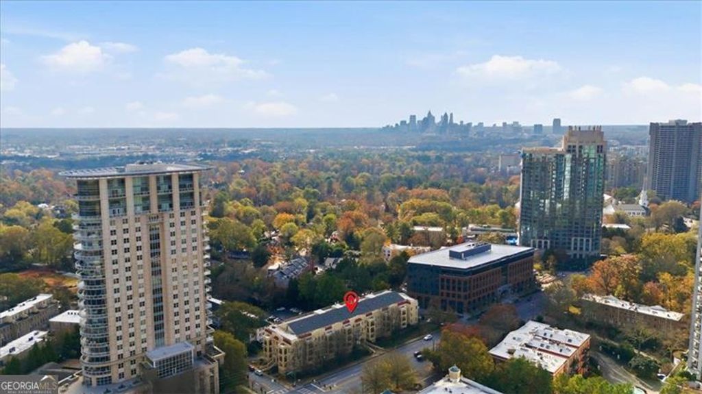 Photo of 2855 PEACHTREE #124, Atlanta, GA 30305 (MLS # 10650557)