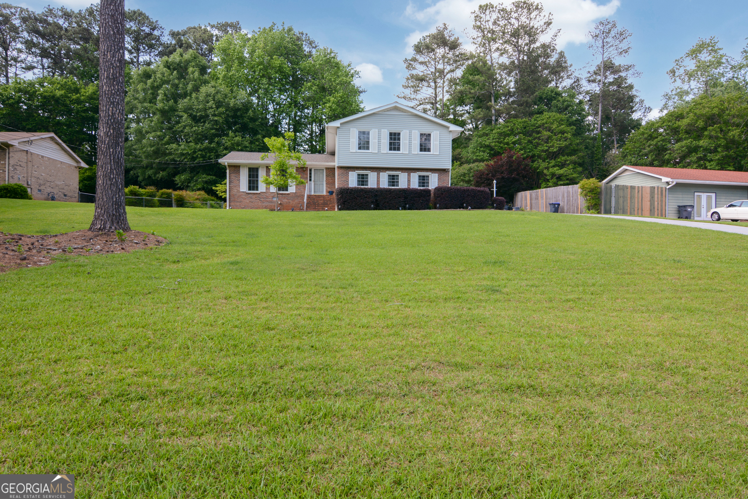 3407 Larch Pine DR