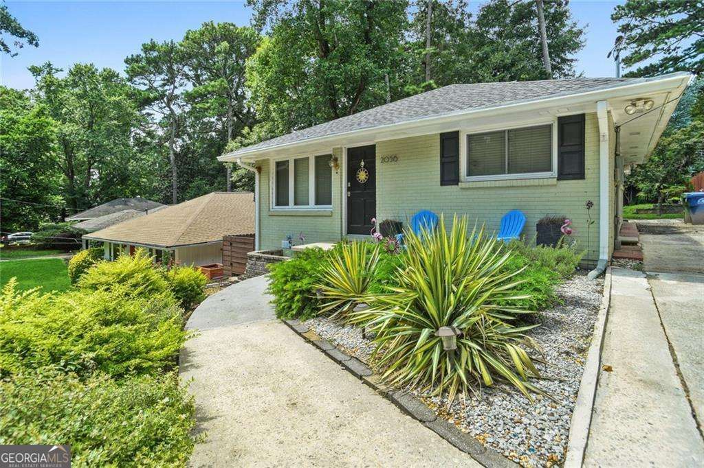 Photo of 2056 Arlington Avenue NE, Atlanta, GA 30324 (MLS # 10711465)