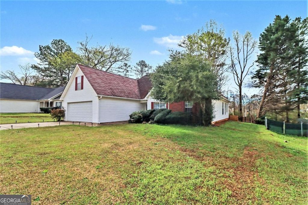 Photo of 275 Greenfield Way, Covington, GA 30016 (MLS # 10710007)