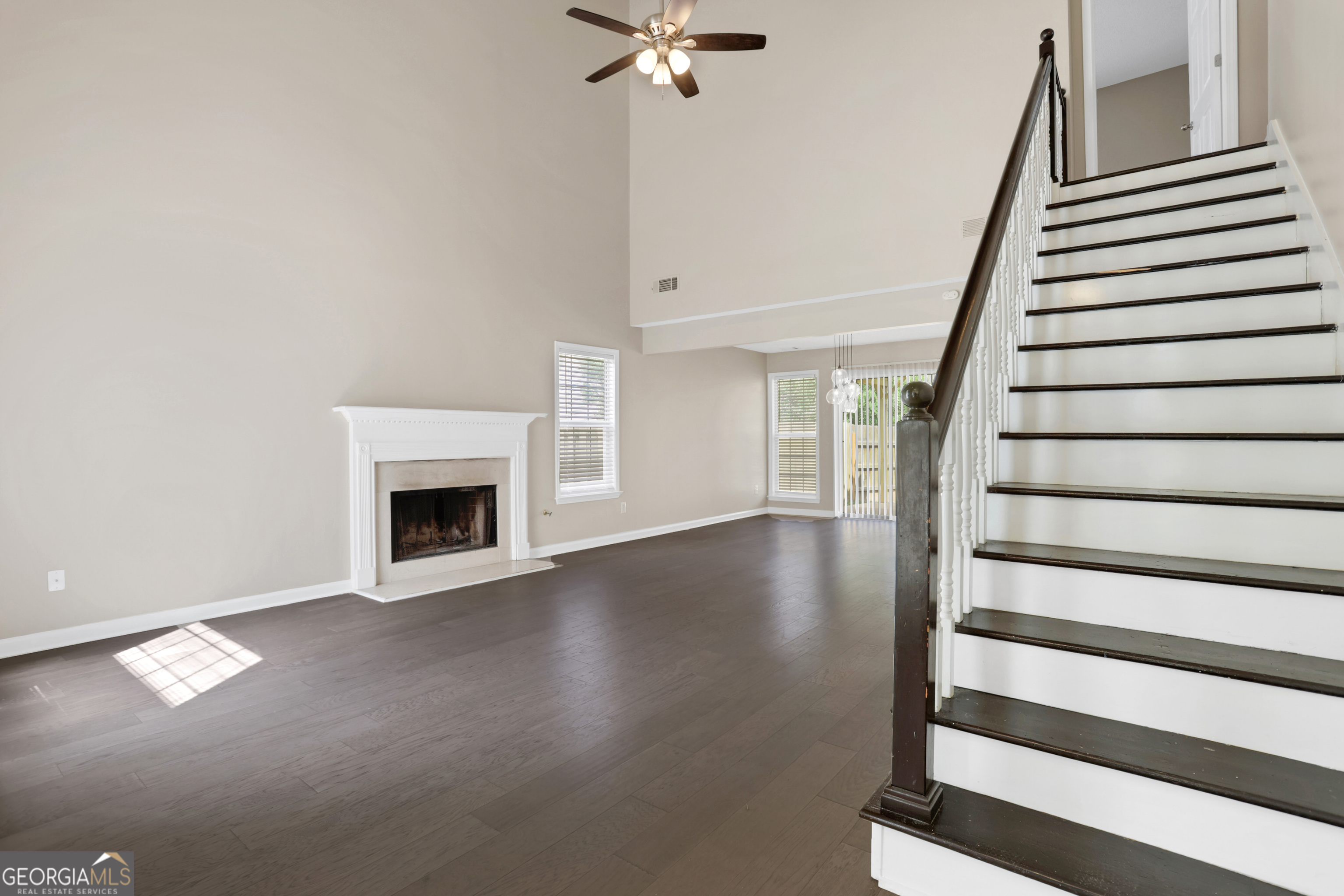 3062 Vineyard WAY SE