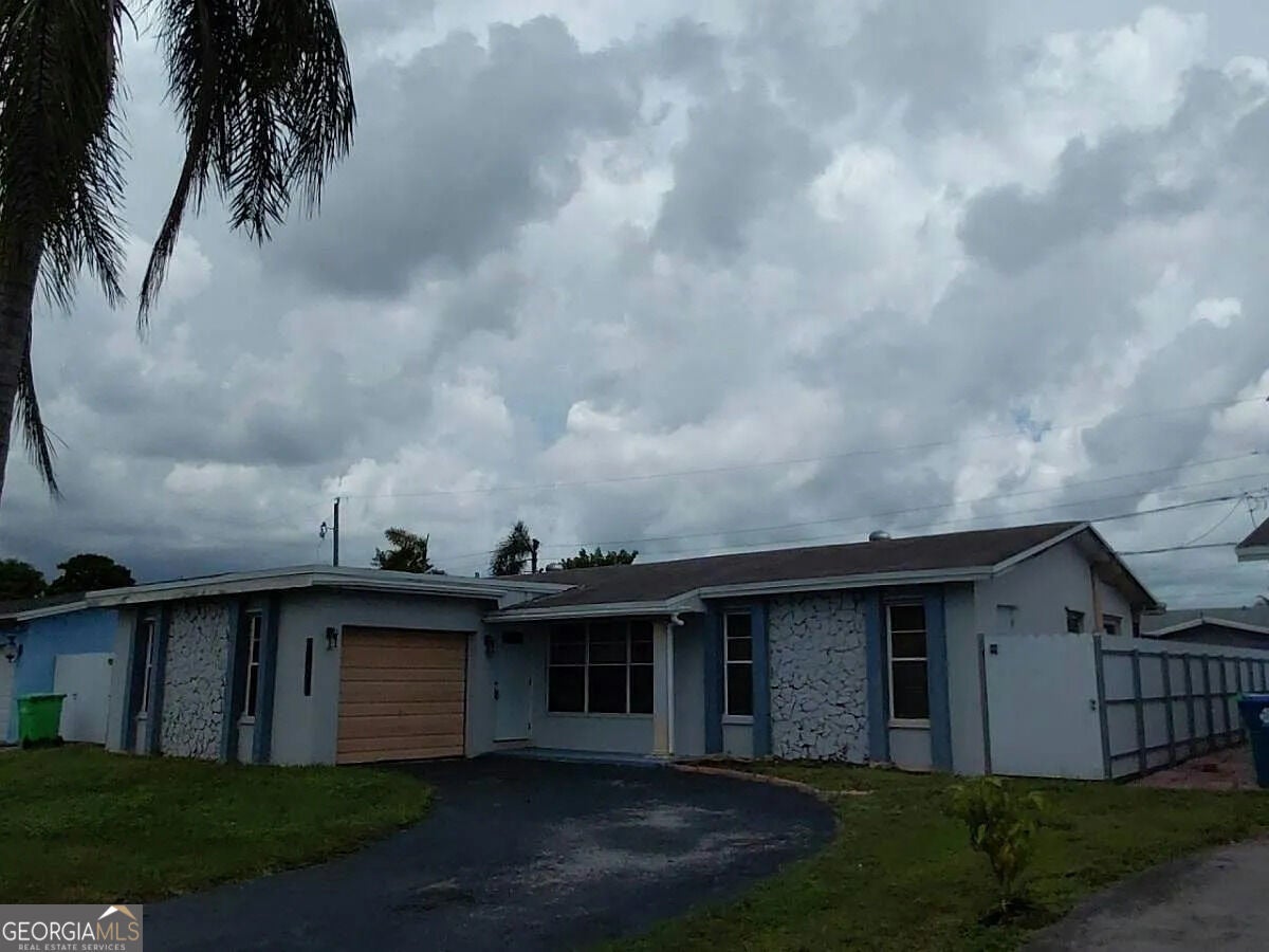 11611 NW 29th Place, Sunrise FL 33323