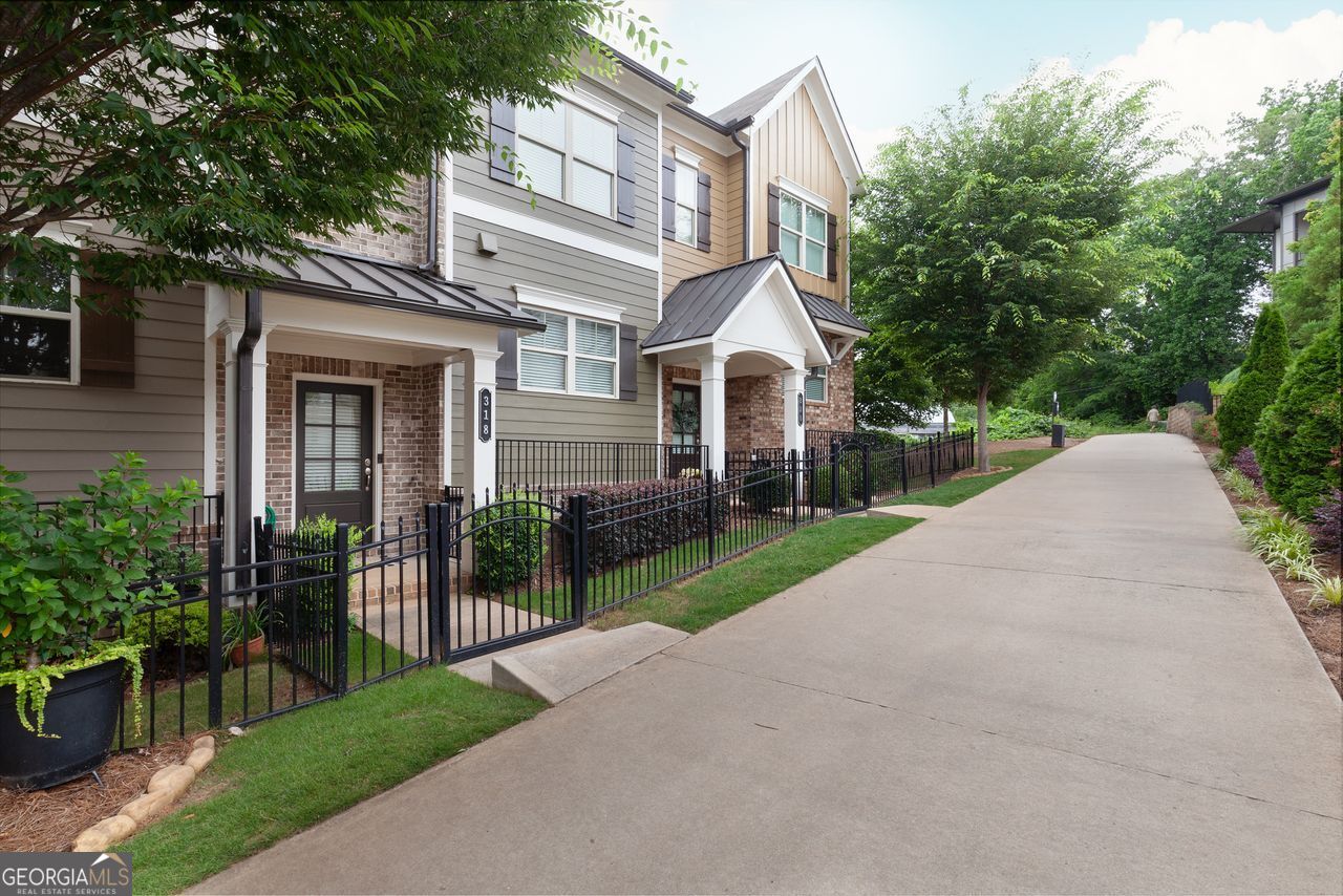 28 and Main - Residential
