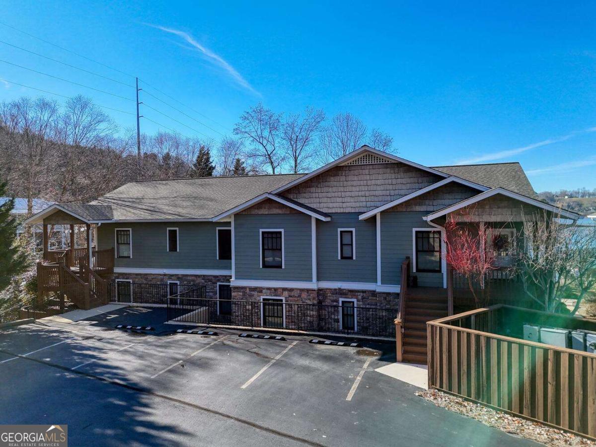 1405 Lakeside RD #303