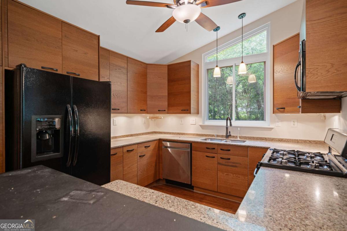 9795 Loblolly LN