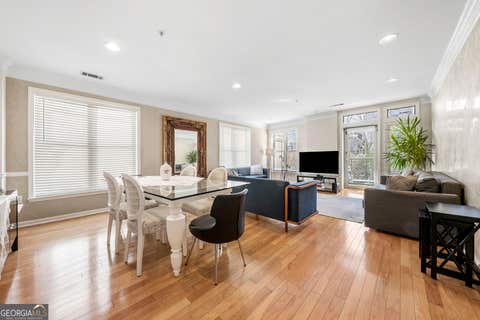 Photo of 3334 Peachtree Road NE #112, Atlanta, GA 30326 (MLS # 10828173)