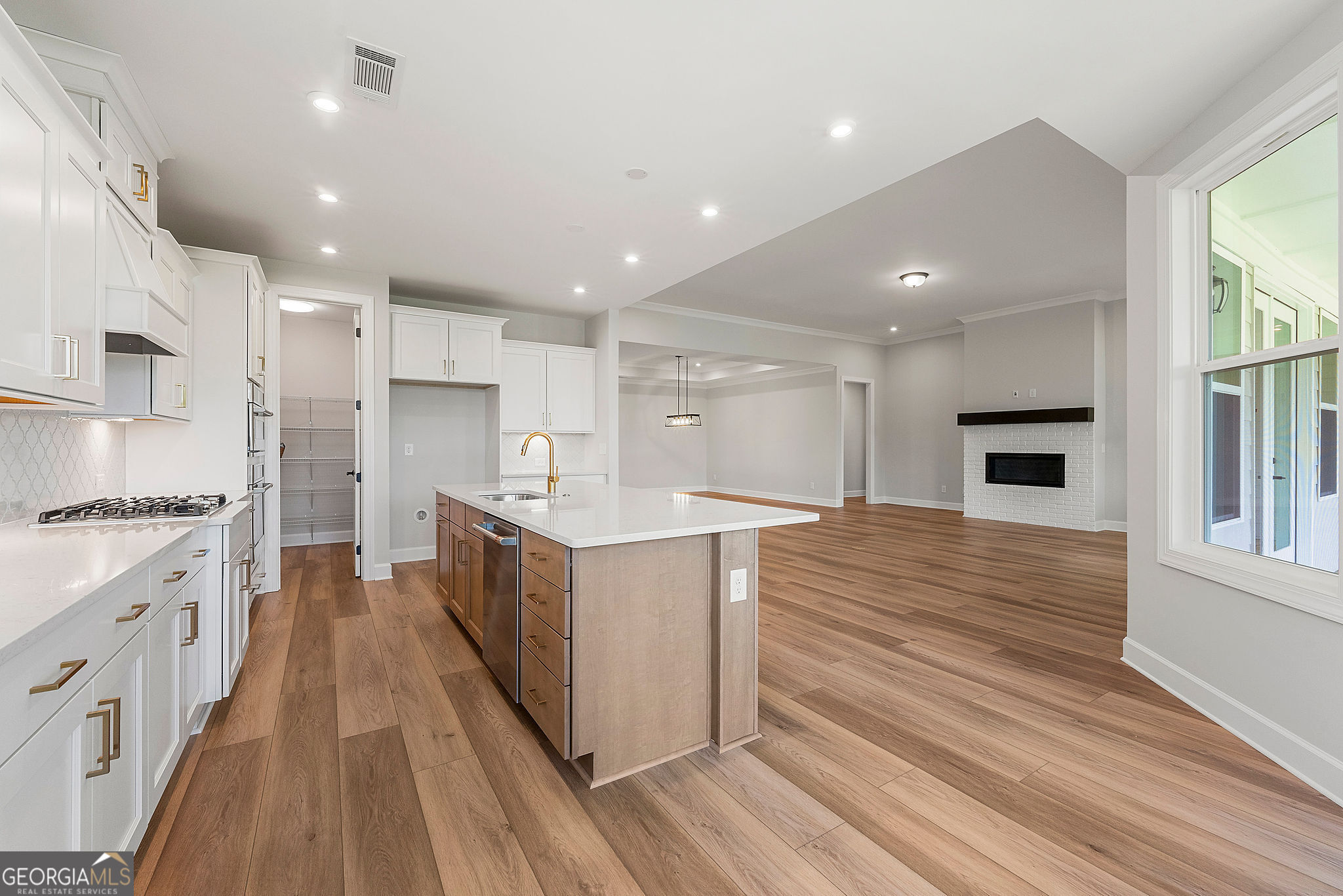 65 Blackshear CT