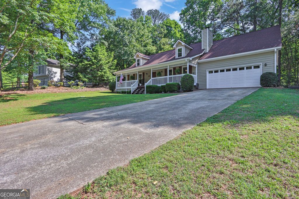 Photo of 90 Omega Drive, Lawrenceville, GA 30044 (MLS # 10769133)