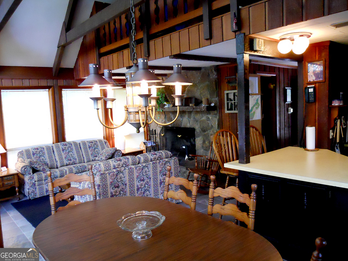 3 Berkshire LN UNIT 5