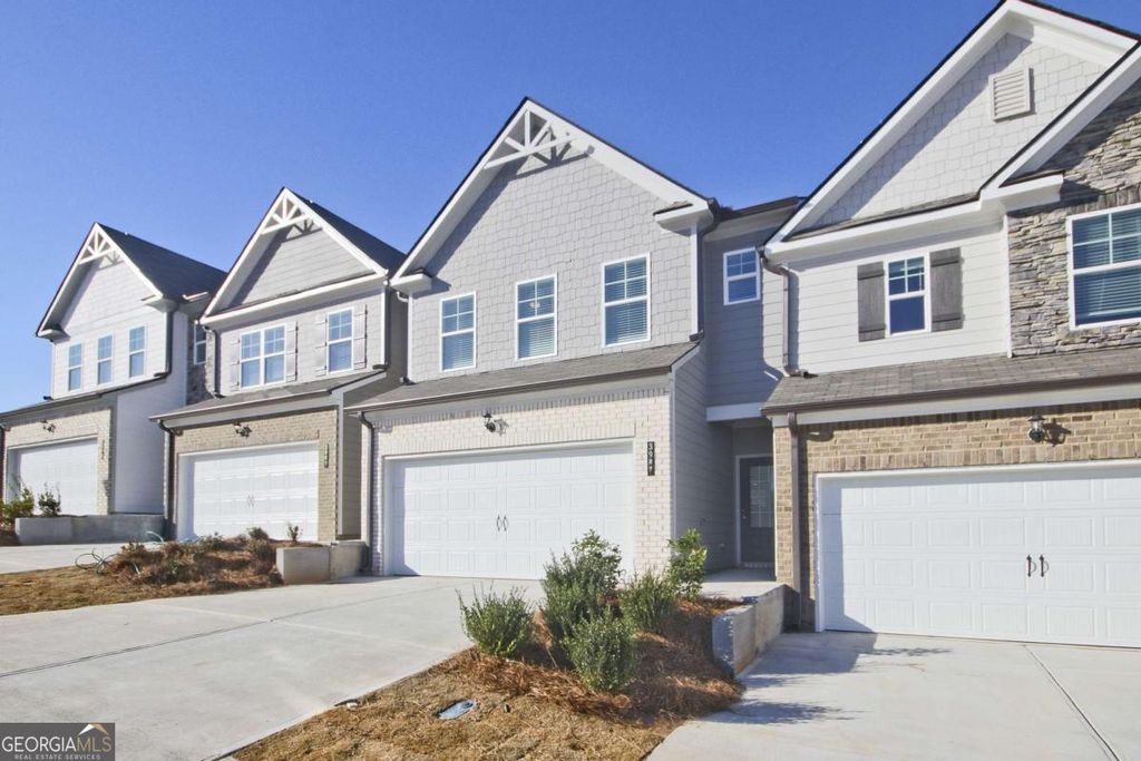 Photo of 3987 Streamlet Way #155, Gainesville, GA 30506 (MLS # 10716105)