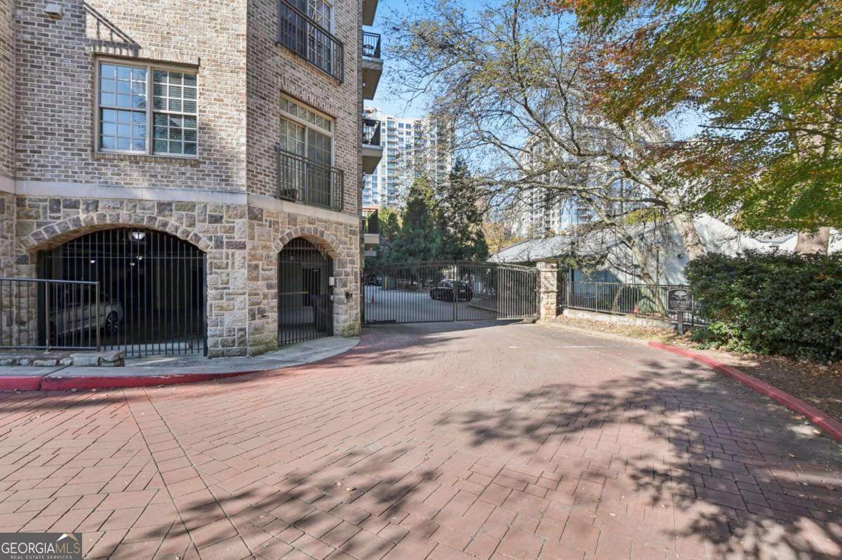 Piedmont Crest Condos - Residential