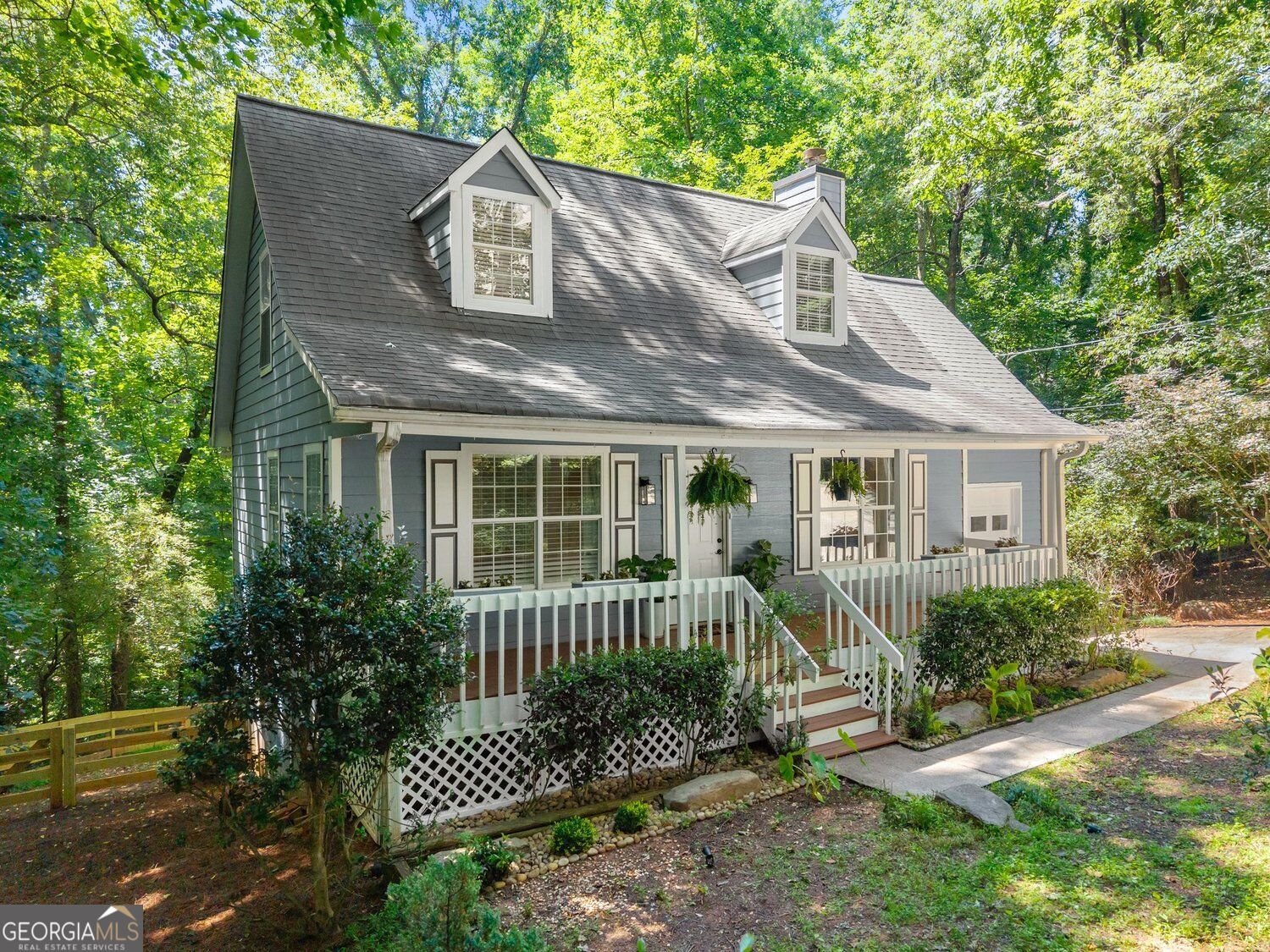 1570 Williams CIR