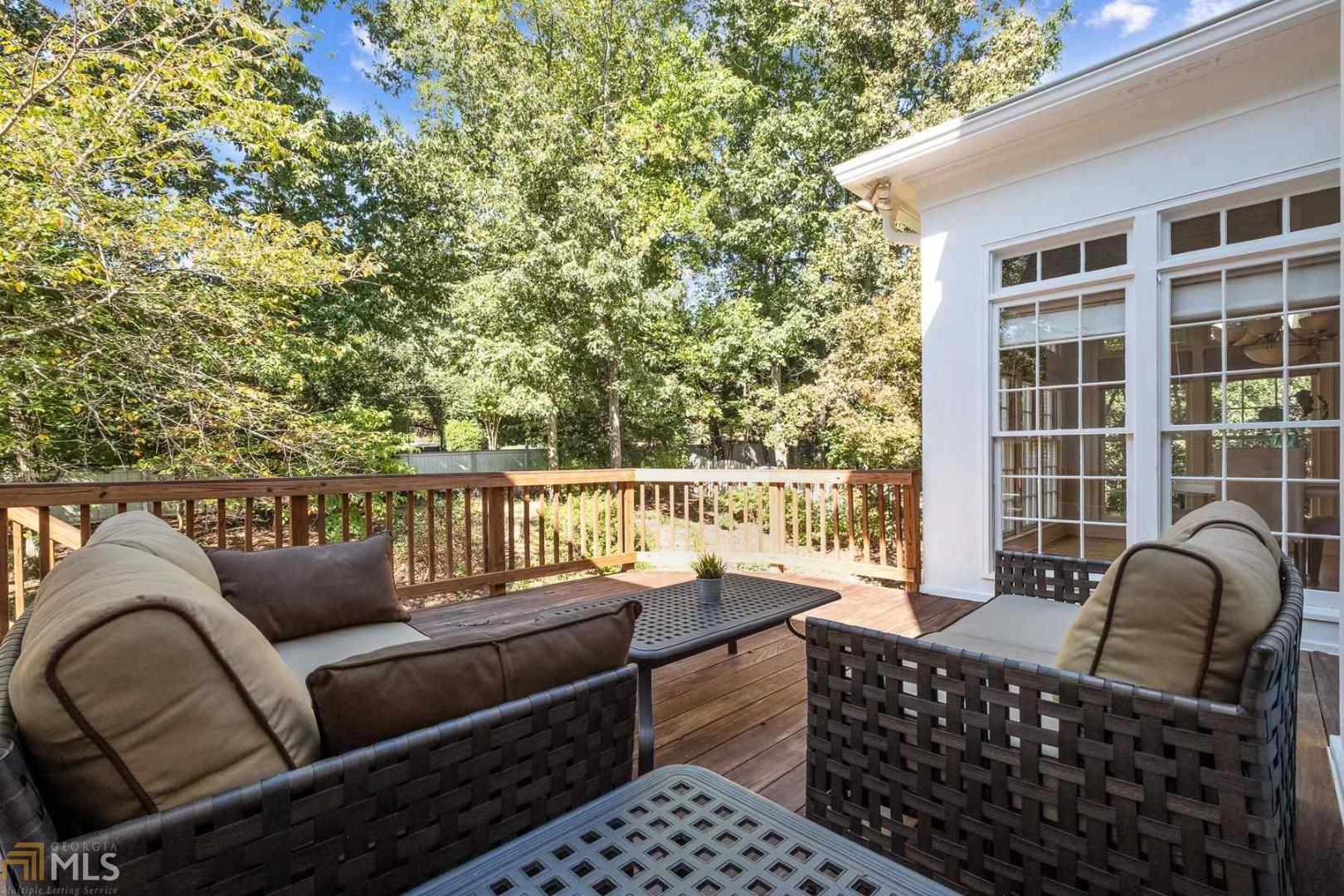 Long Island Walk - Residential