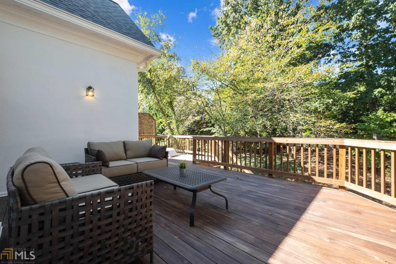 Long Island Walk - Residential